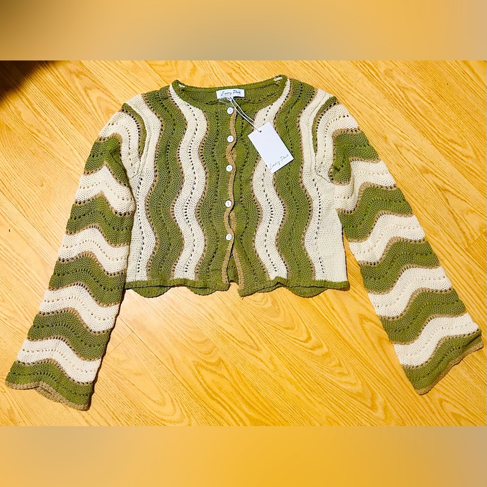 Emory Park  NWT Sz L Bell Sleeved Crochet Cropped Cardigan 70’s Hippie Boho Cute